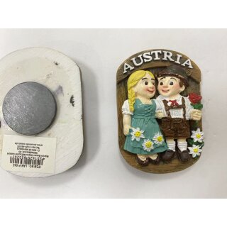 Magnet Polyresin Kühlschrankmagnet Souvenir Mitbringsel Trachtenpaar Holzoptik - Austria