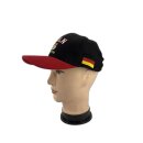 Basecap Köln mit Stickerei Köln-Wappen und Germany Schrift, Schwarz mit rotem Schirmrand