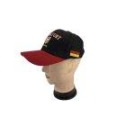 Basecap Frankfurt mit Stickerei Frankfurt Wappen und Frankfurt Schrift, Schwarz mit rotem Schirmrand